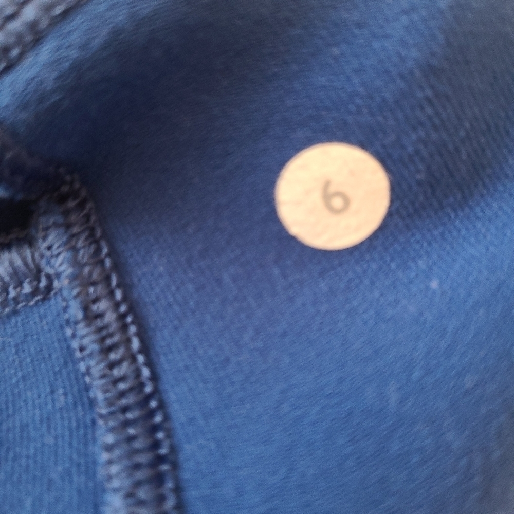 Lululemon blue- heathered grey workout pants back pockets size 6 - Picture 8 of 9